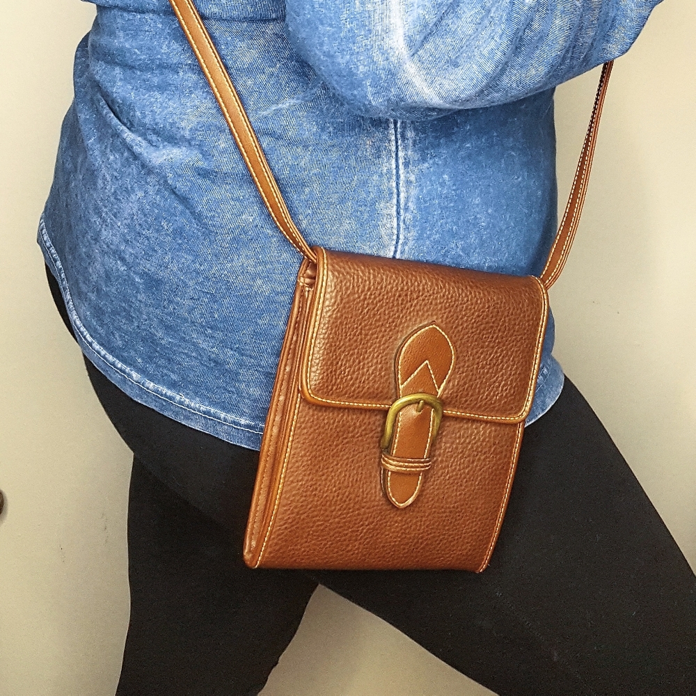 VINTAGE Brown Faux Leather Purse